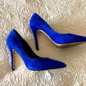 Stunning royal blue Charles by Charles David pumps